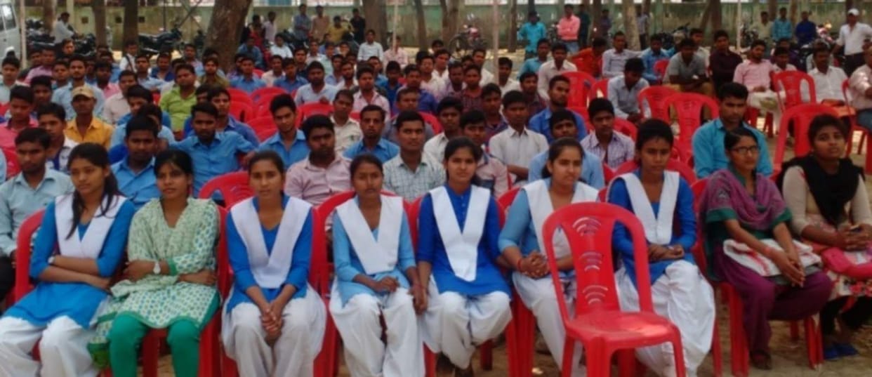 Selection of 122 unemployed in employment fair