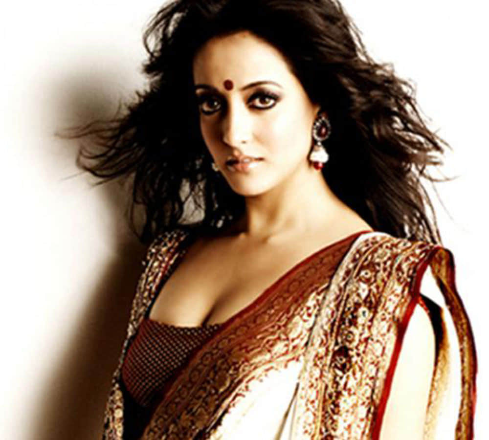 Birthday Special of Raima Sen belongs to royal family know unknown facts