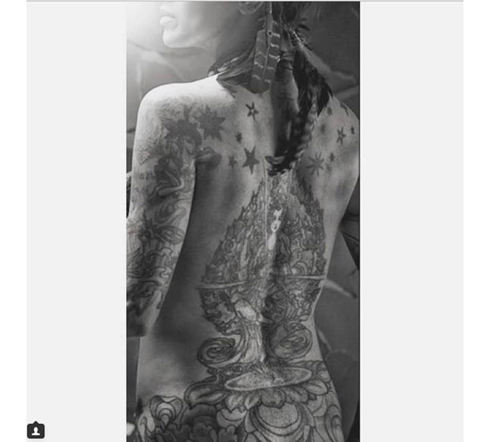 Bigg Boss 6 contestant Sapna Bhavnani goes topless displays her TATTOOS in the BOLD pic