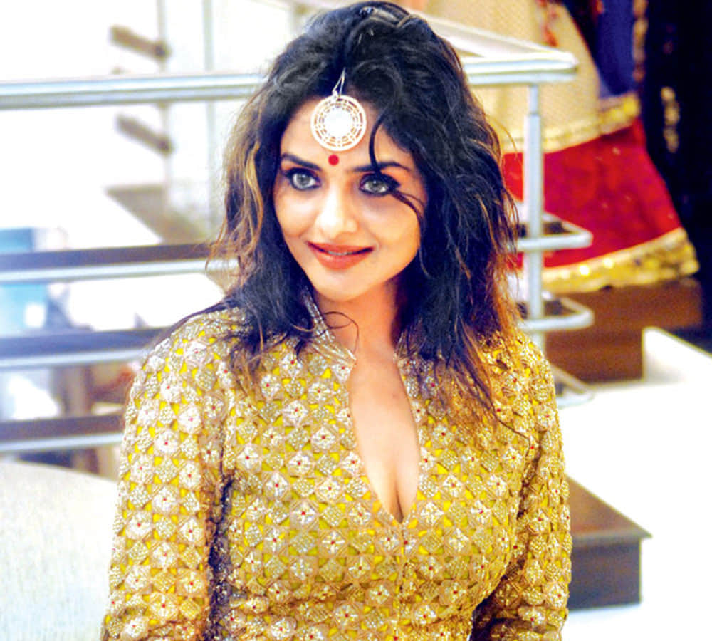 film roza actress madhoo birthday special story