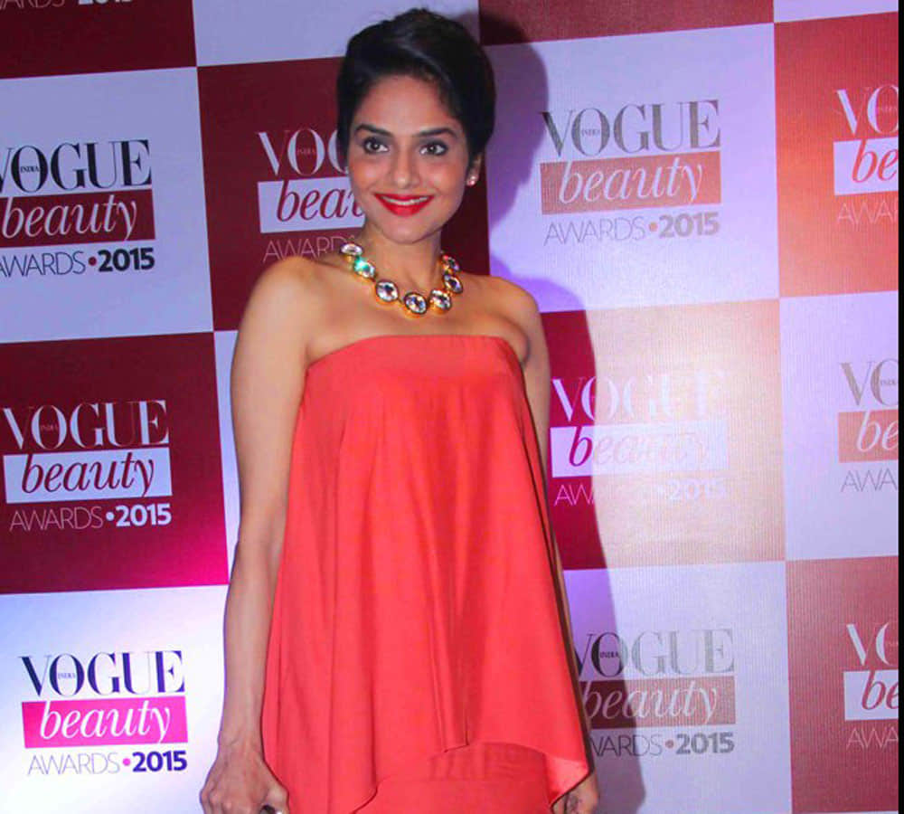 film roza actress madhoo birthday special story