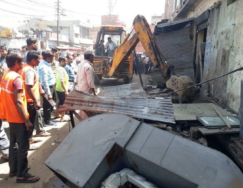 CM Yogi's Mahabali SP office, thief market also demolished