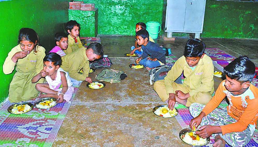 Restrictions on plate-glass distribution in schools, probe starts