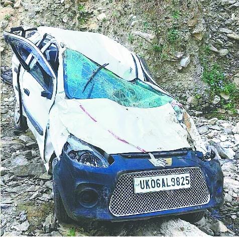 Saludi dies in car trench, two people die