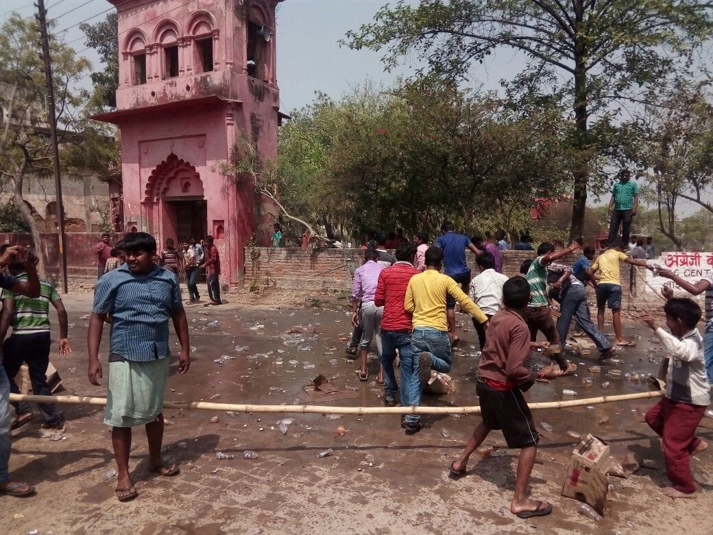 The issue of prohibition of alcoholism in Varanasi has taken a big turn, fierce demolition