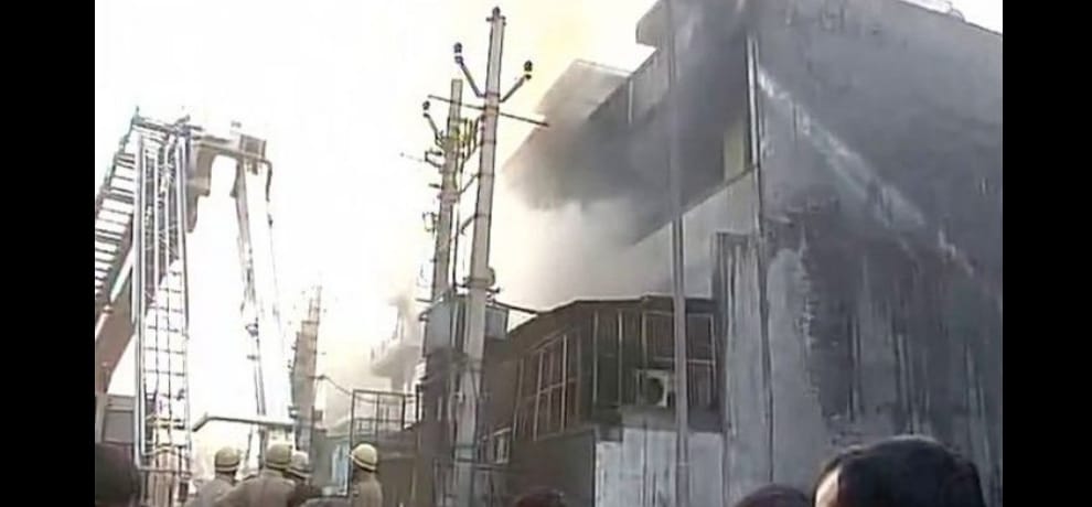 1 dead in fire that broke out at a plastic factory in Delhi's Narela Industrial Area