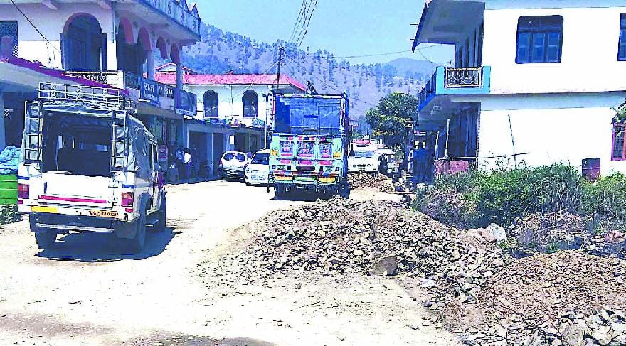 Muva not hotamiksa on town street