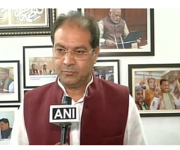 UP minister of state mohsin raza requests rich muslim to leave haz subsidy.
