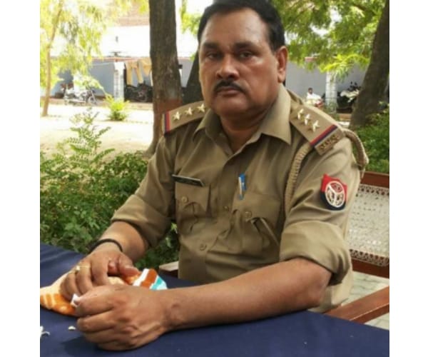  madiyaon inspector suspended because of consuming tobacco.