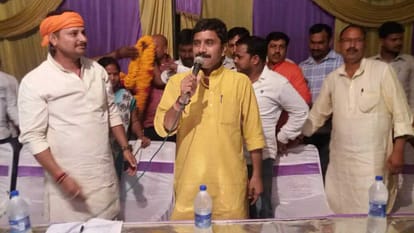 ministers maintain distance from bjp holi meet celebration in varanasi