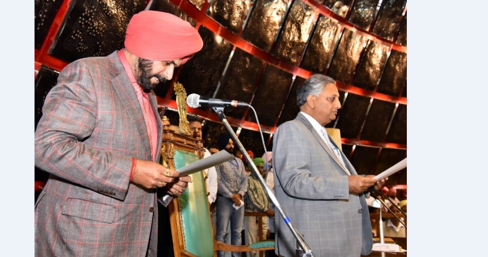 Navjot singh sidhu First day in Punjab Assembly