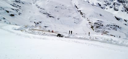Four students crossed Rohtang Pass in 15 Hours