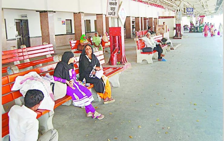 Eight-hour block, many trains affected