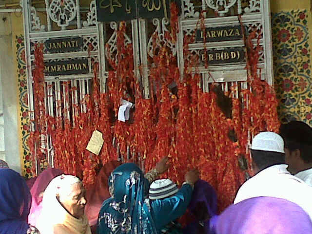 jannati darwaza of moinuddin chishti dargah at ajmer 