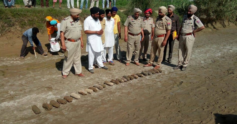 20 alive Cannon balls found at tha bank of driya beas at taran taran village of punjab