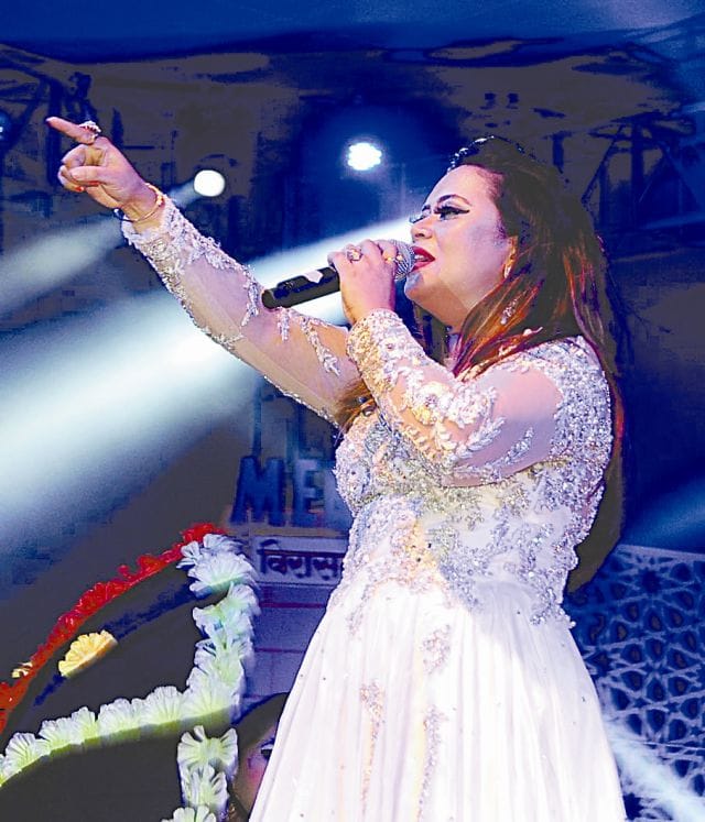 taj mahotsav