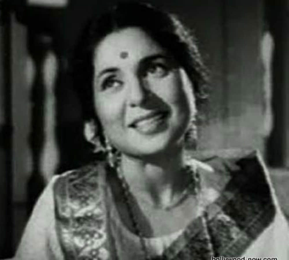 Actress Achala Sachdev Death Anniversary : Achala Sachdev were left alone at her last days  died alone after being hospitalized for 3 months