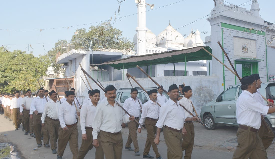 Flower showers on the circulation of the RSS
