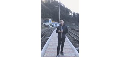 Bollywood actor Anupam Kher bought house in shimla and gifted it to his mother.