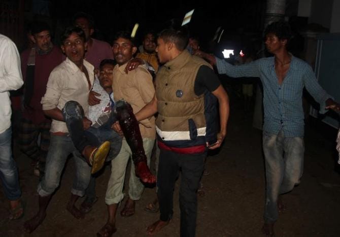 Bangladesh attack: Fresh explosions rock building occupied by militants