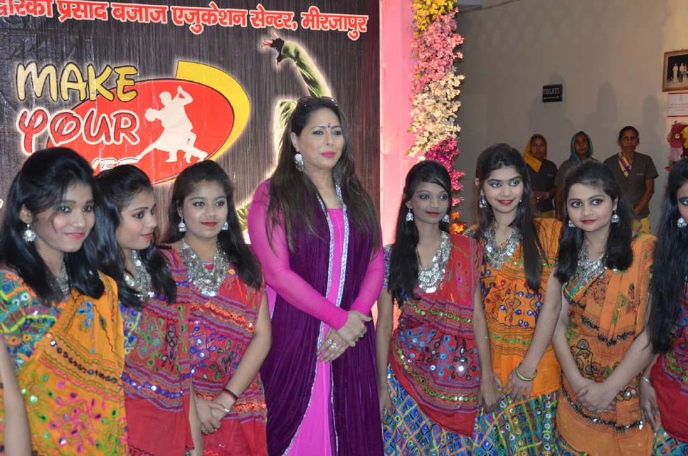 popular dance coreographer gita kapoor reached mirzapur for dance show