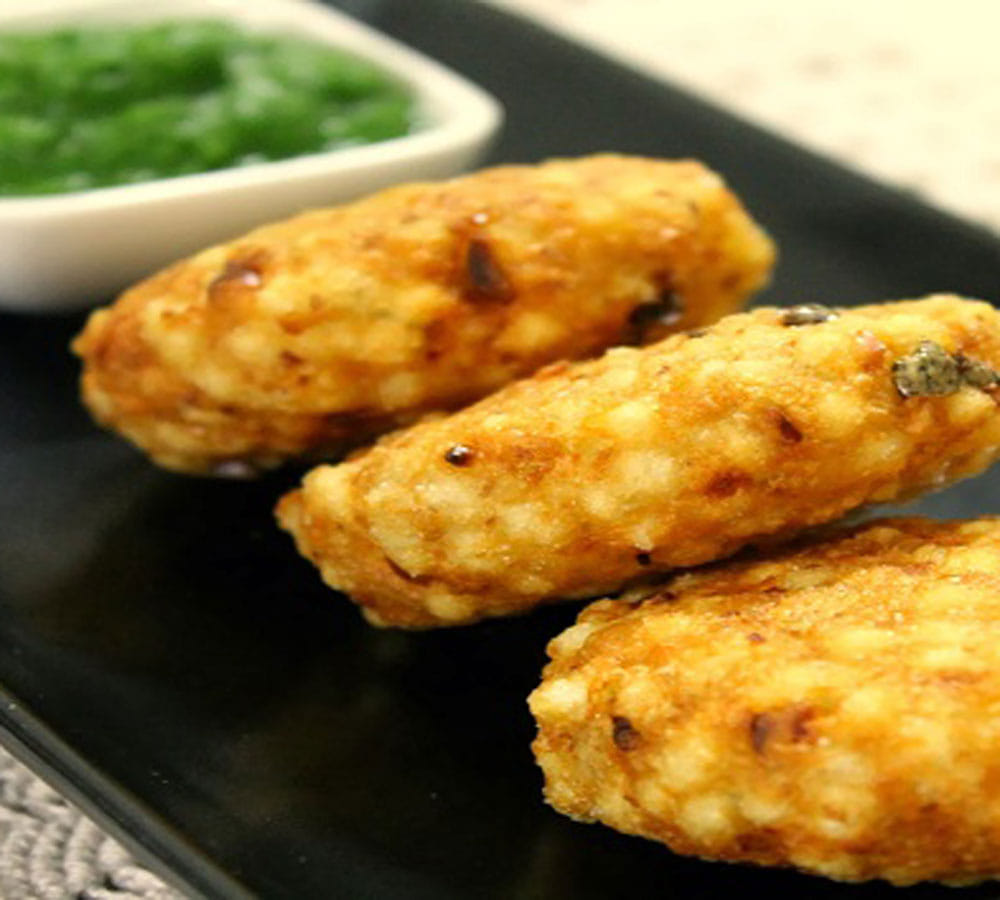 this navratri try sabudana vada and green chutney recipe