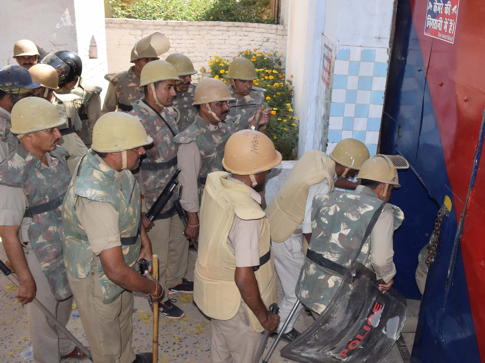Farrukhabad jail ruckus: Bore will tell who shot Shivam, an officer fired with a subordinate's weapon