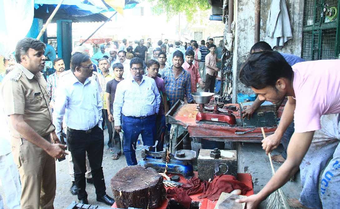 Meat Market Seal, 95 Shops Off Shops