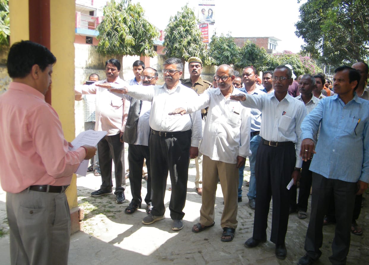 forest workers took oath for cleanliness