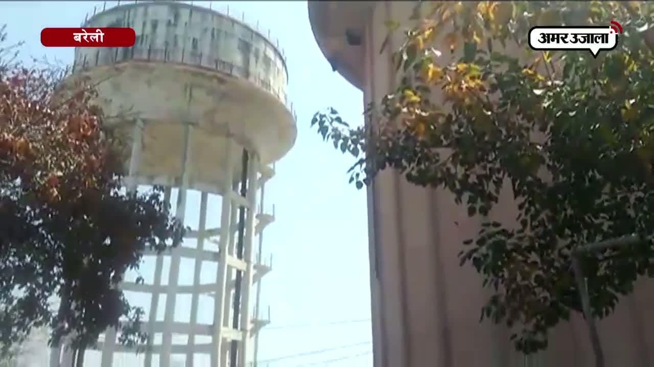 पानी टंकी परिसर में कब्जा