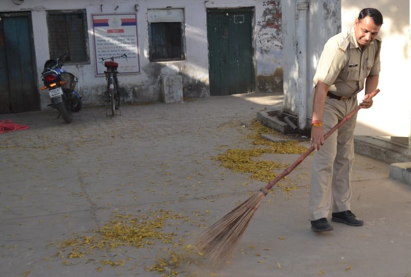 Change in administration after change, police including officials in police stations, see photos 