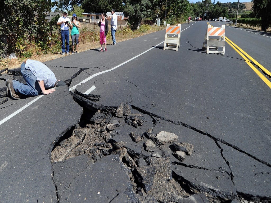 do's and Don'ts during earthquake, what you should do during earthquake