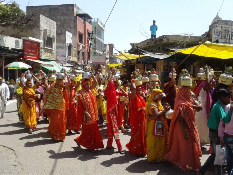 Falahari ashram reached dancers and dancers