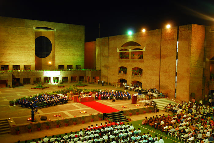 iim ahamdabad increases fees of its leading 2 year pgp programs