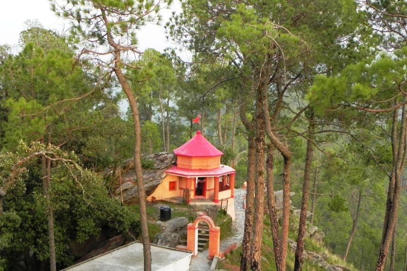mysterious devi temple in uttarakhand