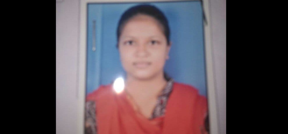 maharani college girl Suicide Case, Parents  went to Women commission