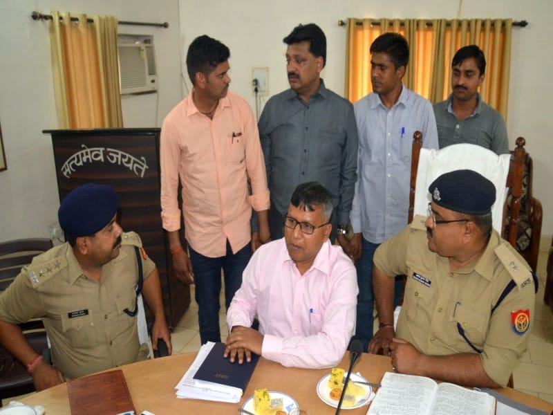 officers are having relation with oil mafiya