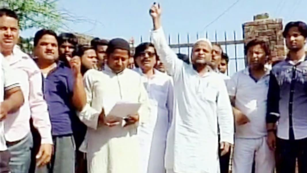 meat sellers in kanpur protest against governments move 
