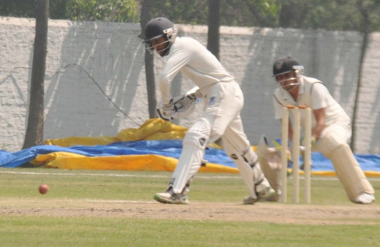 Meerut team reached final in toss decision