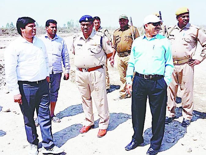 ran away after firing on Police 