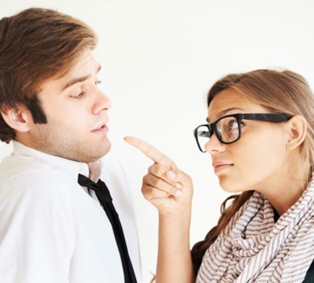 Know about 5 irritating habits of boys which annoys every girl 