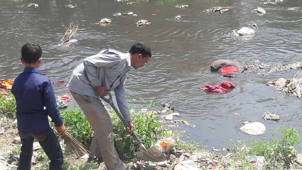 gayatri pegwal clean rispana river with family