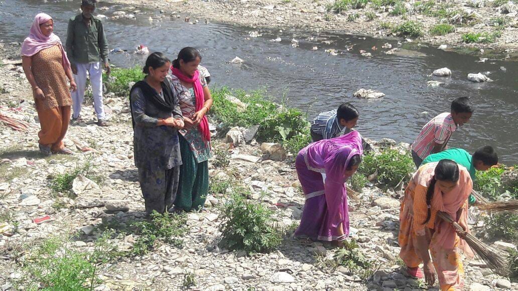 gayatri pegwal clean rispana river with family