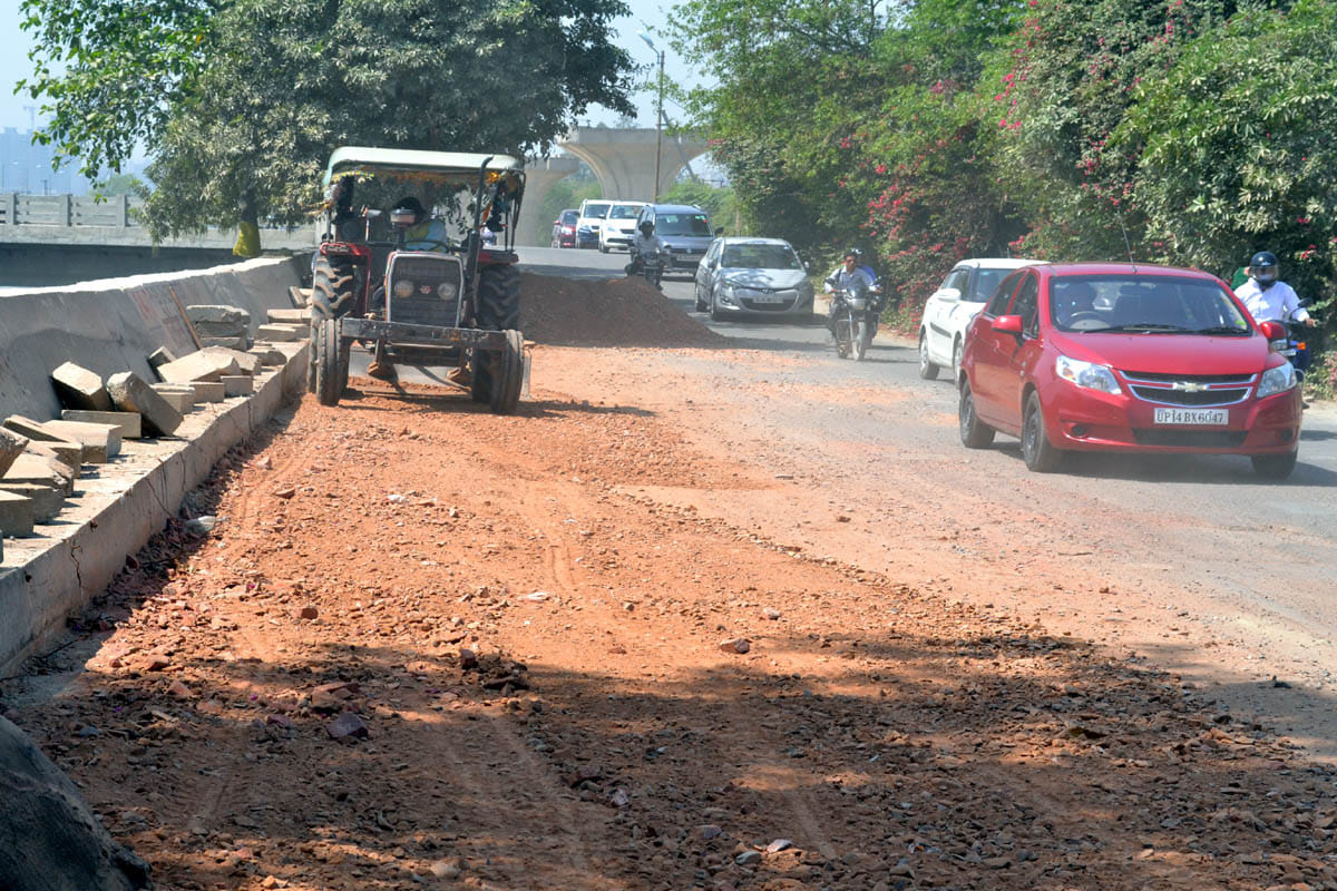 Noida approach road Hindon bridge will ready at cost 43 crores