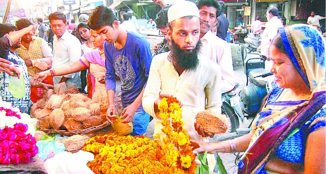 The love of 'Hindu-Muslim brother-brother' in this city for the riots, view photos