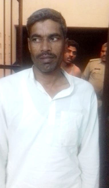 Chief Minister Yogi's objectionable photo uploaded on WhatsApp, arrested accused