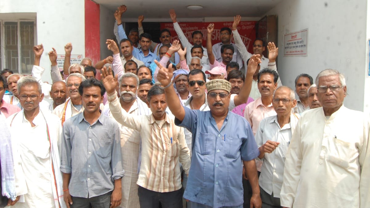 Employees warn against encroachment of post office