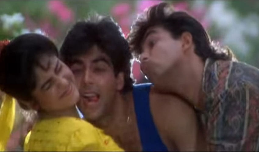 Akshay Kumar Says Girl Should Hit Back To Molester, Forgot His Own Films