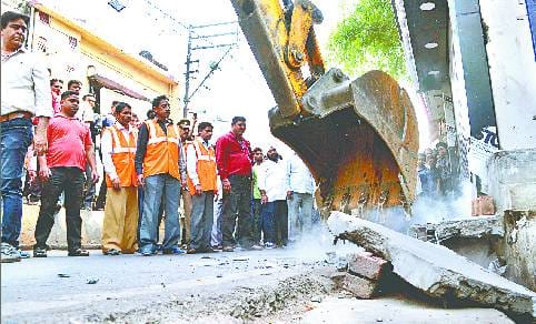 Defective encroachment team removed illegal possession