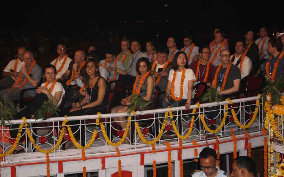 g-20 deligates see ganaga arti in varanasi